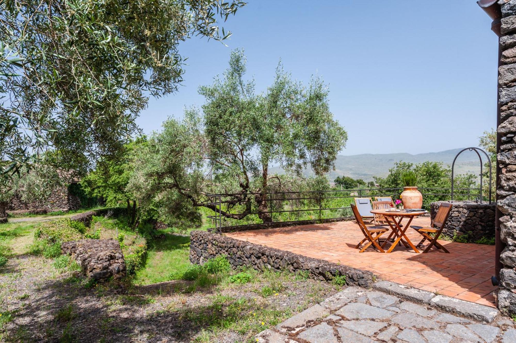Terrazze Dell'Etna - Country Rooms And Apartments Randazzo Kültér fotó